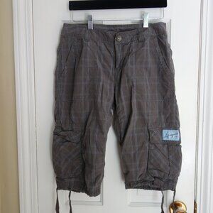 LIFE IS GOOD Gray Plaid Hiking Cargo Shorts – Wmns 6
